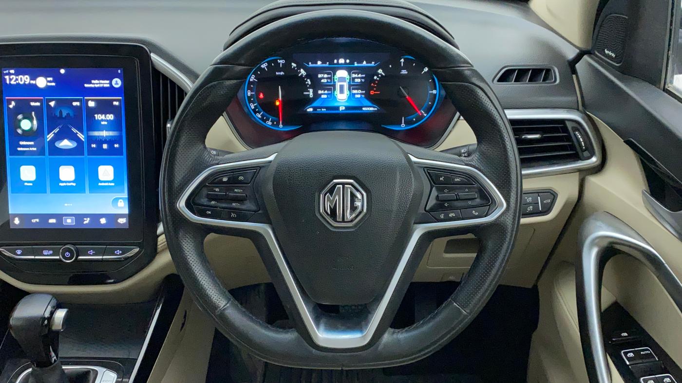 2022 MG HECTOR SHARP 1.5 PETROL CVT, Petrol, Automatic, 16,631 km, Steering Wheel Close Up
