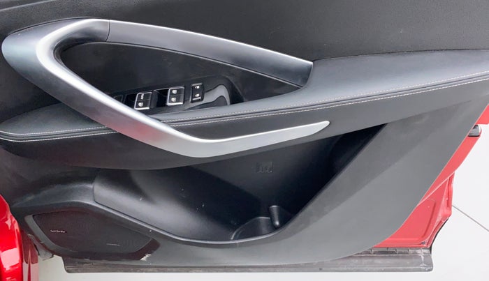 2020 MG HECTOR SHARP DCT PETROL, Petrol, Automatic, 16,446 km, Driver Side Door Panels Control