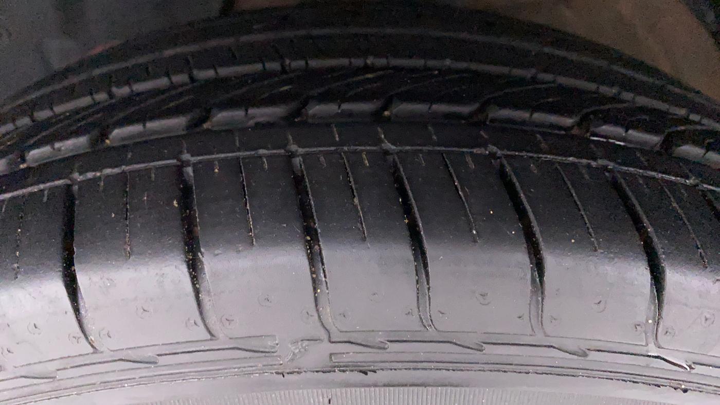 2020 MG HECTOR SHARP DCT PETROL, Petrol, Automatic, 16,446 km, Left Front Tyre Tread