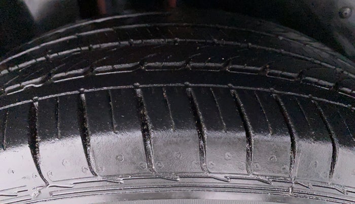 2020 MG HECTOR SHARP DCT PETROL, Petrol, Automatic, 16,446 km, Right Rear Tyre Tread