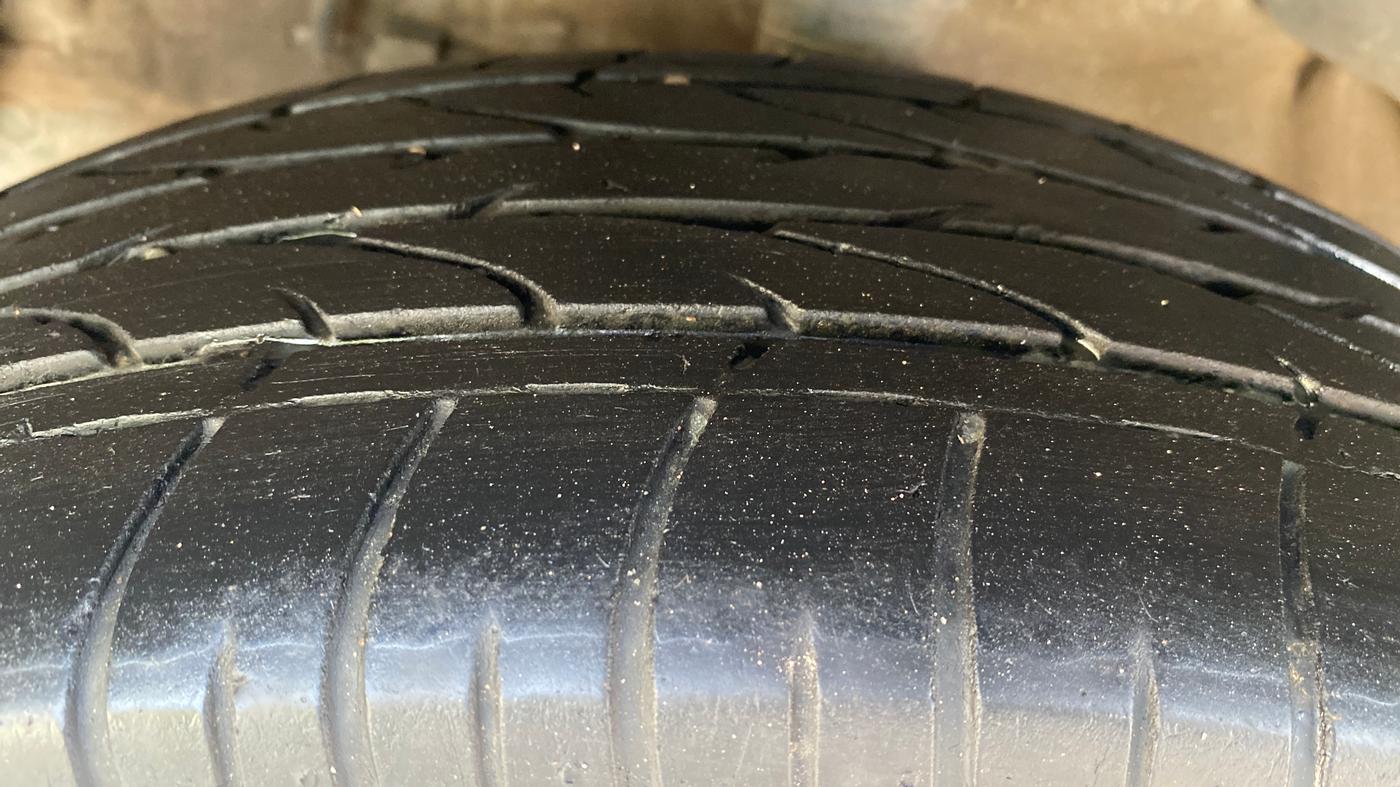 2024 Mahindra XUV300 W8 1.5 DIESEL, Diesel, Manual, 57,158 km, Left Front Tyre Tread