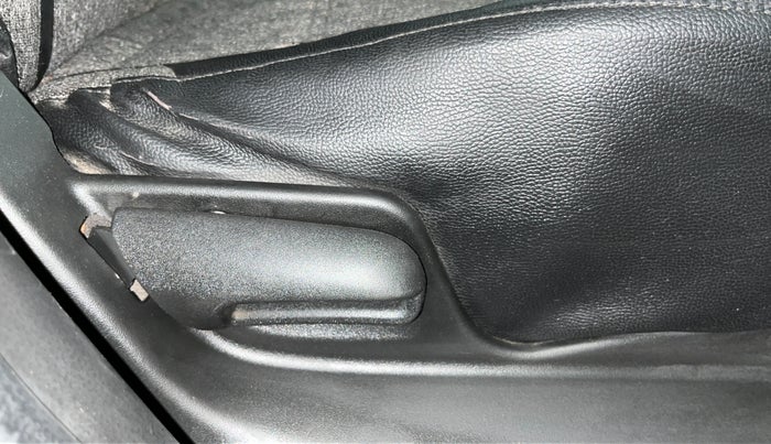 2016 Maruti Swift LXI, Petrol, Manual, 57,386 km, Driver Side Adjustment Panel