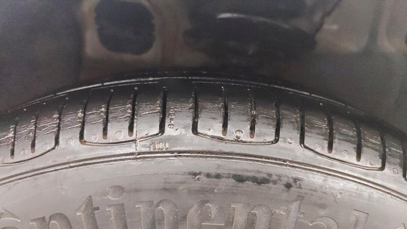 2019 Hyundai Grand i10 SPORTZ AT 1.2 KAPPA VTVT, Petrol, Automatic, 41,769 km, Left Front Tyre Tread