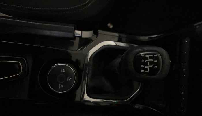 2020 Tata NEXON XZ PLUS PETROL, Petrol, Manual, 56,375 km, Gear Lever