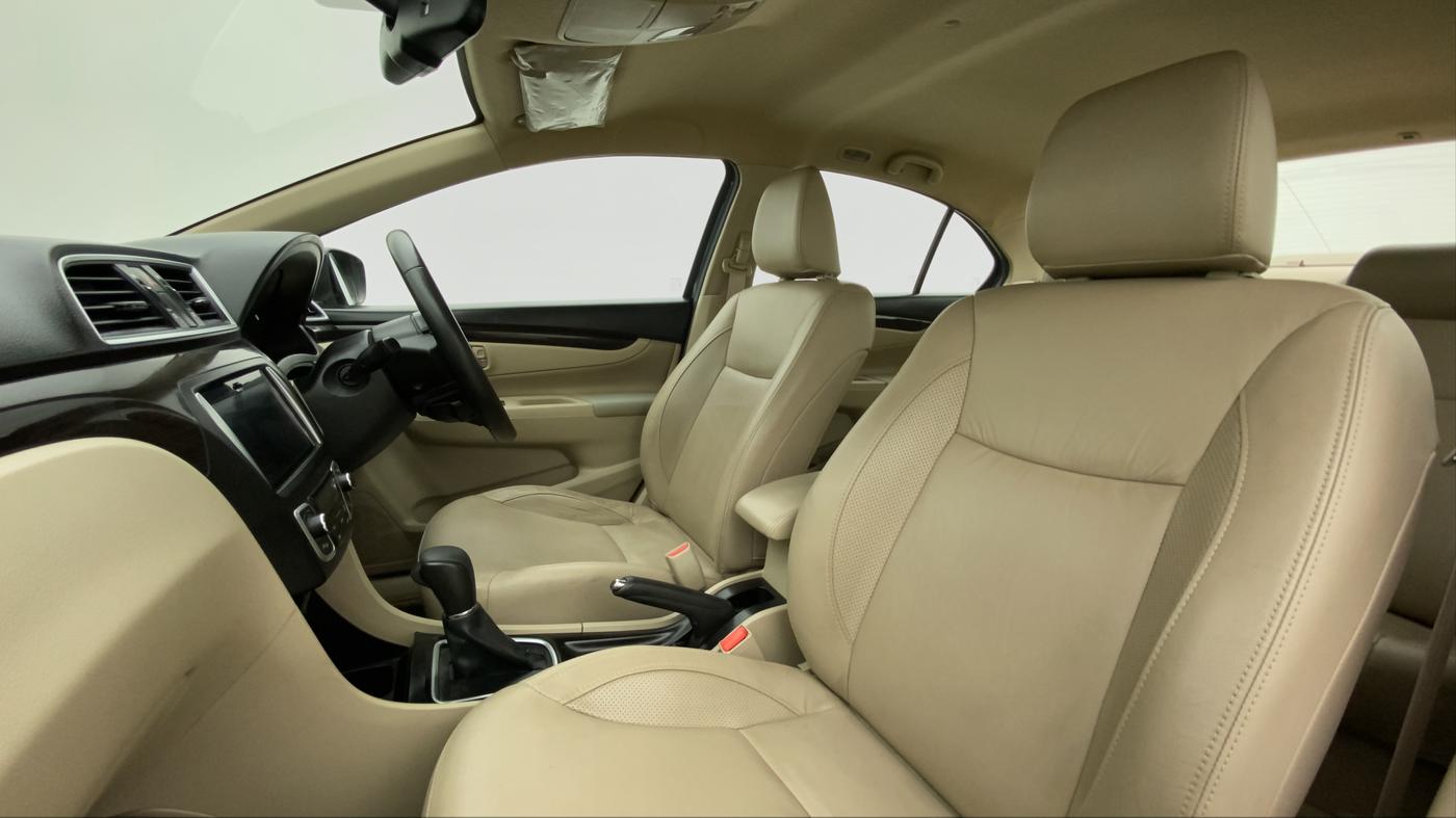 2018 Maruti Ciaz ALPHA  AT 1.4  PETROL, Petrol, Automatic, 57,737 km, Right Side Front Door Cabin