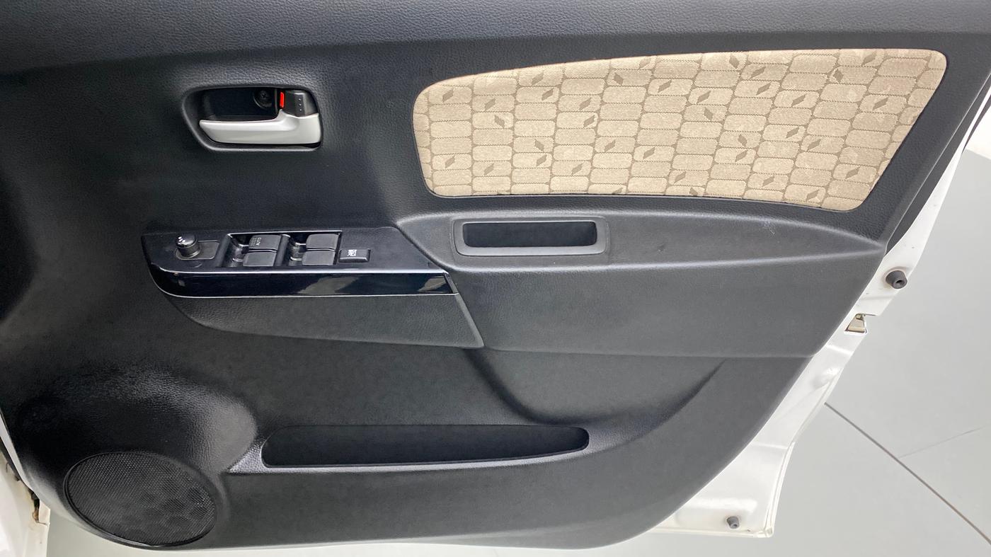 2018 Maruti Wagon R 1.0 VXI, Petrol, Manual, 10,959 km, Driver Side Door Panels Control