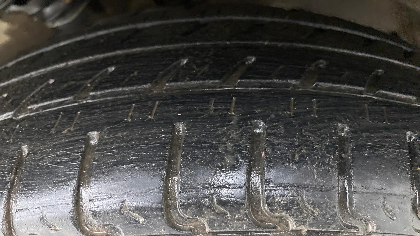 2018 Maruti Wagon R 1.0 VXI, Petrol, Manual, 10,959 km, Left Rear Tyre Tread