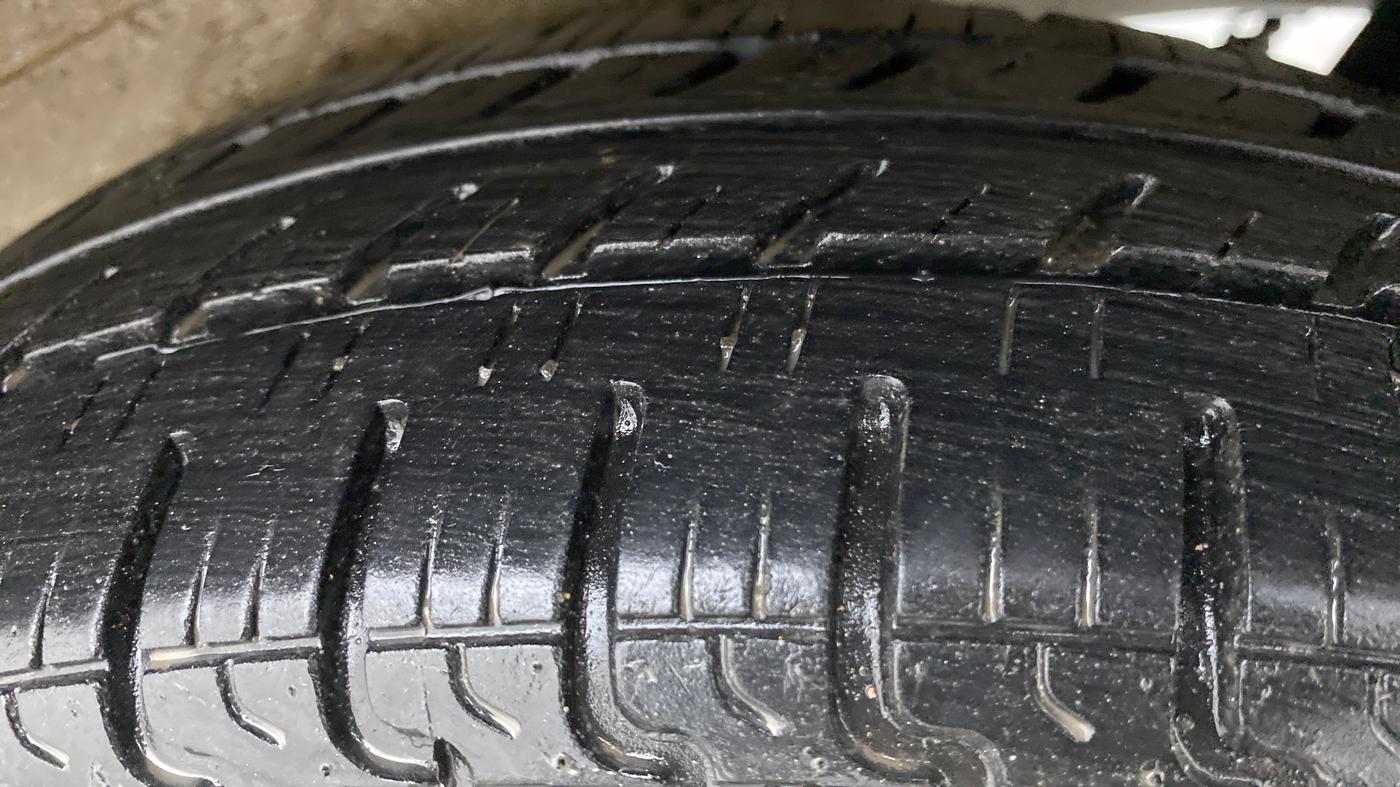 2018 Maruti Wagon R 1.0 VXI, Petrol, Manual, 10,959 km, Left Front Tyre Tread