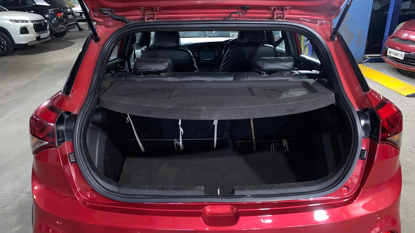 2017 Hyundai i20 Active 1.2 SX, Petrol, Manual, 51,831 km, Boot Inside