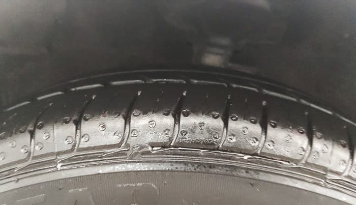 2016 Maruti Celerio VXI AMT, Petrol, Automatic, 48,706 km, Left Front Tyre Tread