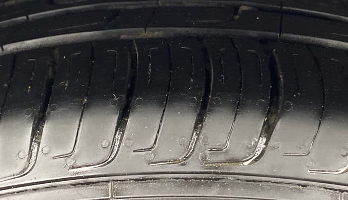 2018 Ford FREESTYLE TITANIUM 1.2 PETROL, Petrol, Manual, 43,176 km, Right Rear Tyre Tread