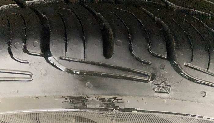 2013 Maruti A Star VXI (ABS) AT, CNG, Automatic, 52,374 km, Left Rear Tyre Tread