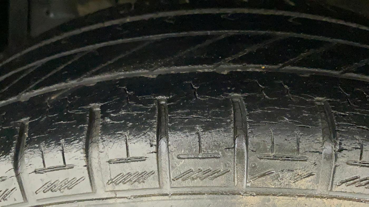 2012 Maruti Swift Dzire VXI, Petrol, Manual, 48,736 km, Left Front Tyre Tread