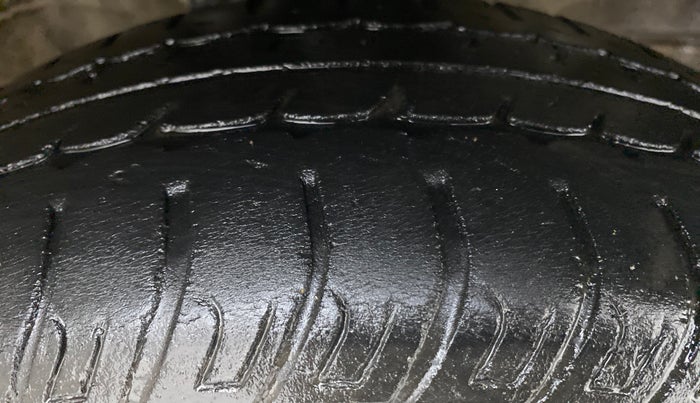2016 Maruti Wagon R 1.0 VXI, Petrol, Manual, 34,313 km, Right Front Tyre Tread