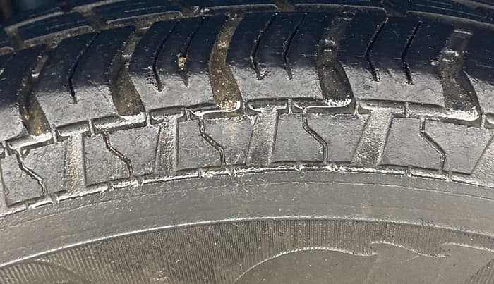 2018 Maruti Alto 800 LXI O, Petrol, Manual, 30,699 km, Left Rear Tyre Tread