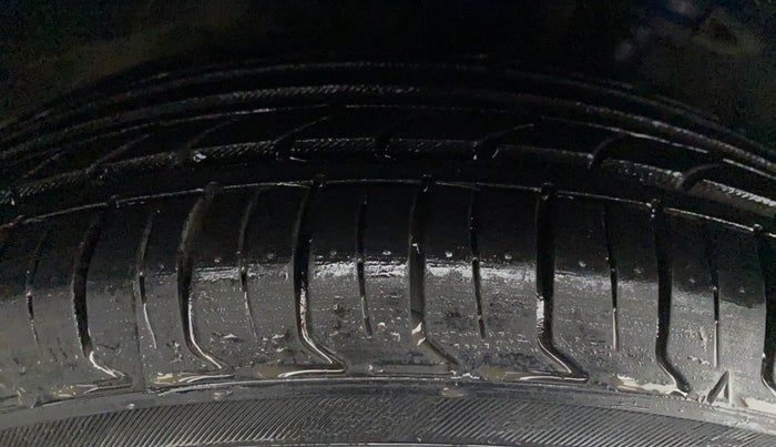 2015 Hyundai Xcent S 1.2, Petrol, Manual, 48,624 km, Right Rear Tyre Tread