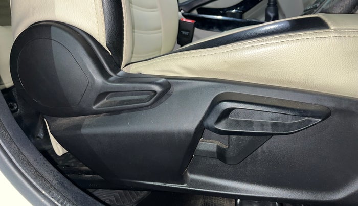 2020 Tata NEXON XZ PLUS PETROL, Petrol, Manual, 69,825 km, Driver Side Adjustment Panel