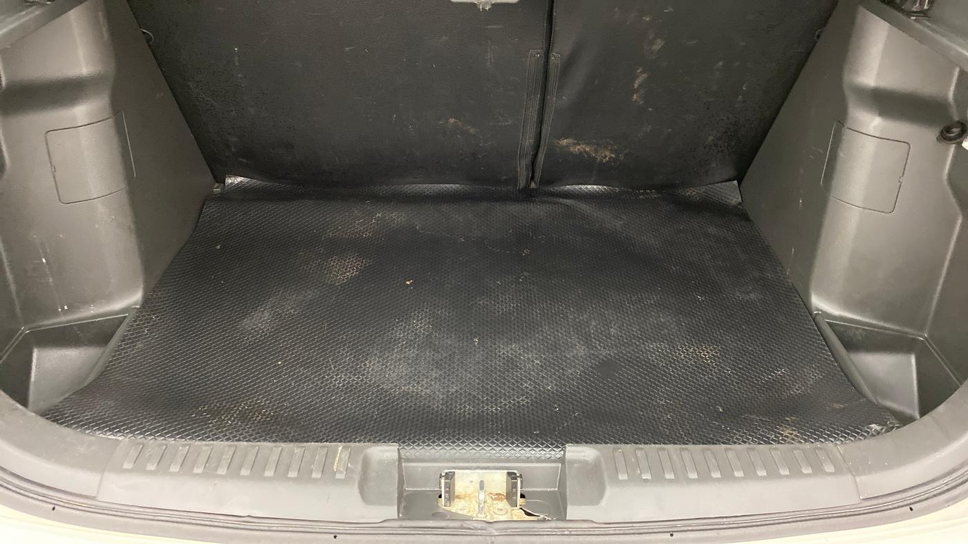 2017 Maruti Vitara Brezza ZDI, Diesel, Manual, 73,028 km, Boot Inside