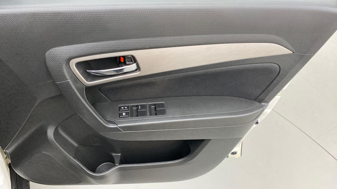 2017 Maruti Vitara Brezza ZDI, Diesel, Manual, 73,028 km, Driver Side Door Panels Control