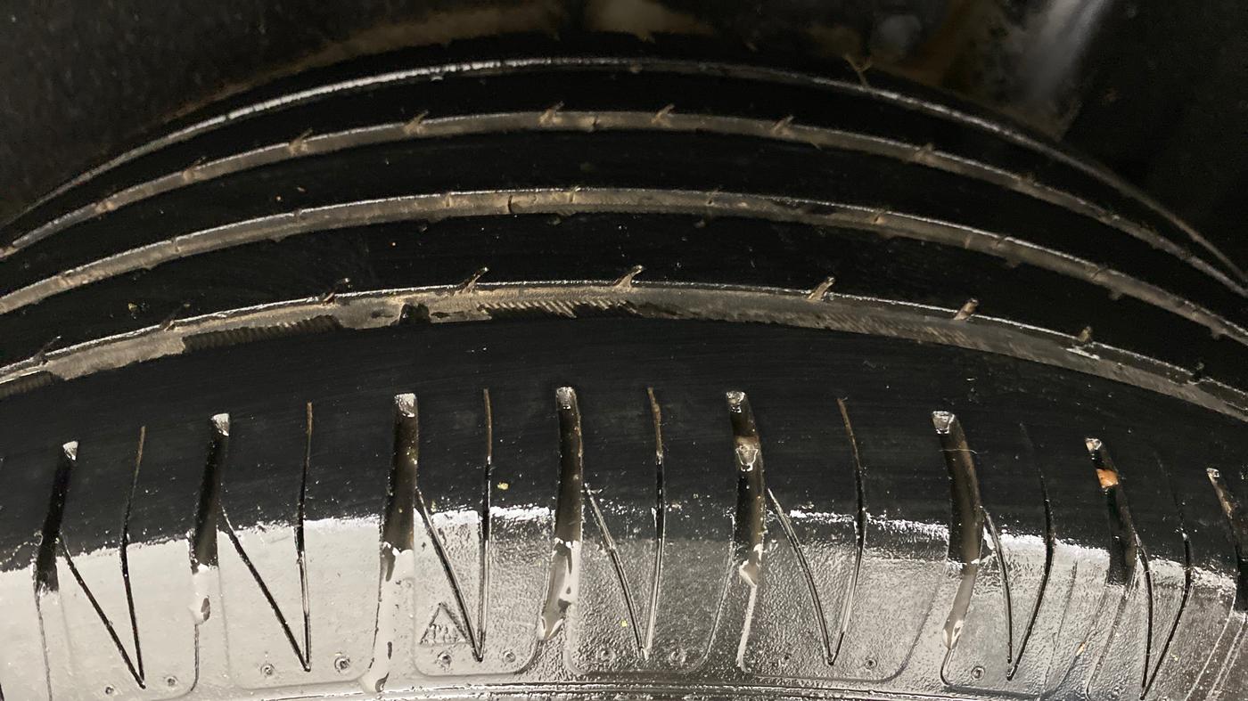 2017 Maruti Vitara Brezza ZDI, Diesel, Manual, 73,028 km, Left Rear Tyre Tread