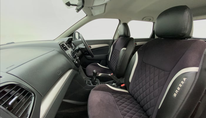 2017 Maruti Vitara Brezza ZDI, Diesel, Manual, 73,028 km, Right Side Front Door Cabin