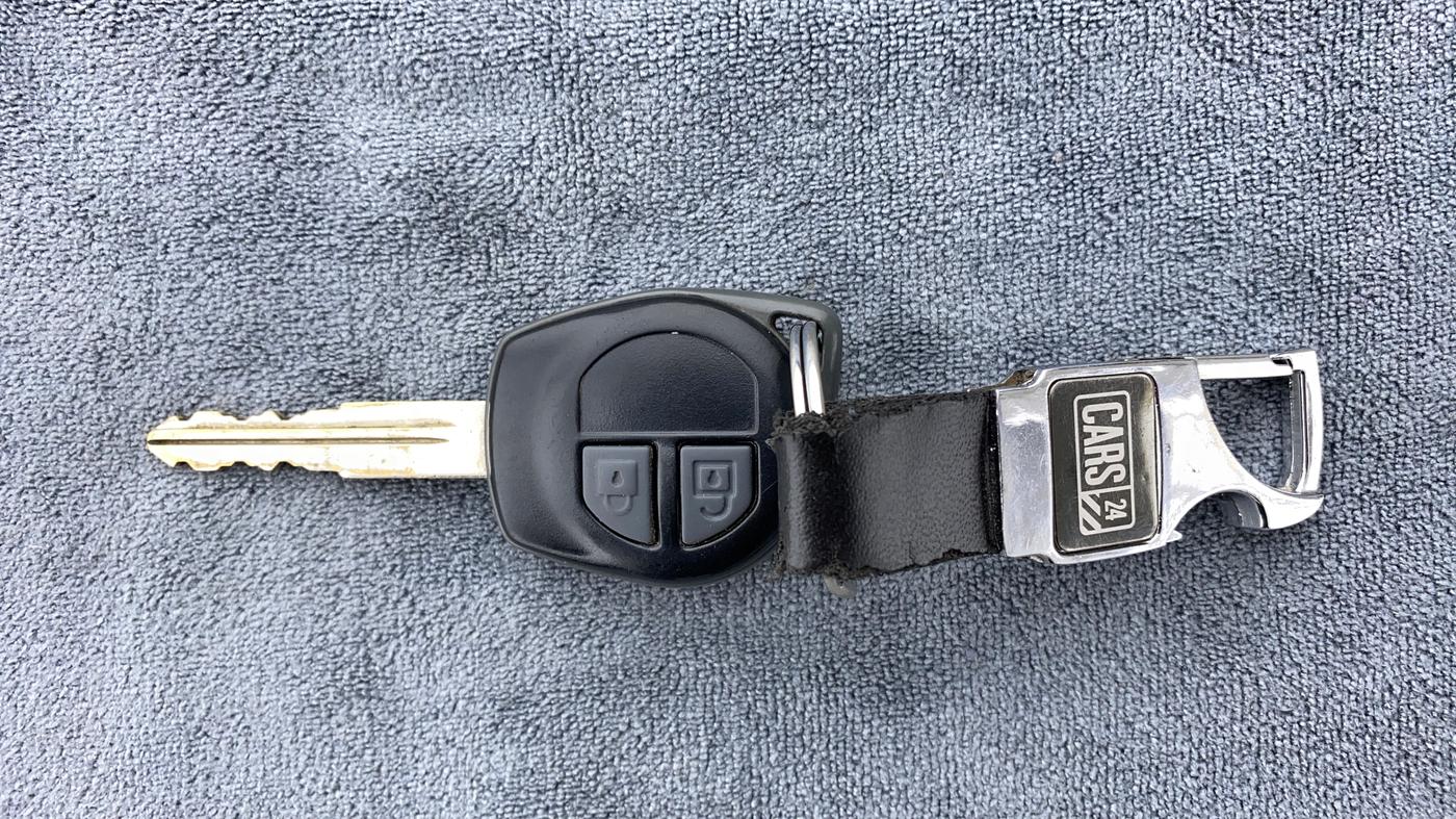 2016 Maruti Swift Dzire VXI, Petrol, Manual, 65,111 km, Key Close Up
