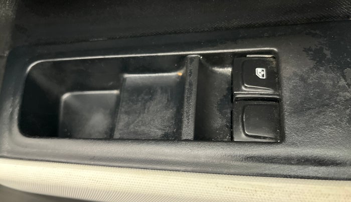 2023 Tata PUNCH PURE MT, Petrol, Manual, 74,741 km, Driver Side Door Panels Control