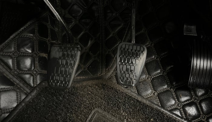 2023 Tata PUNCH PURE MT, Petrol, Manual, 74,741 km, Pedals