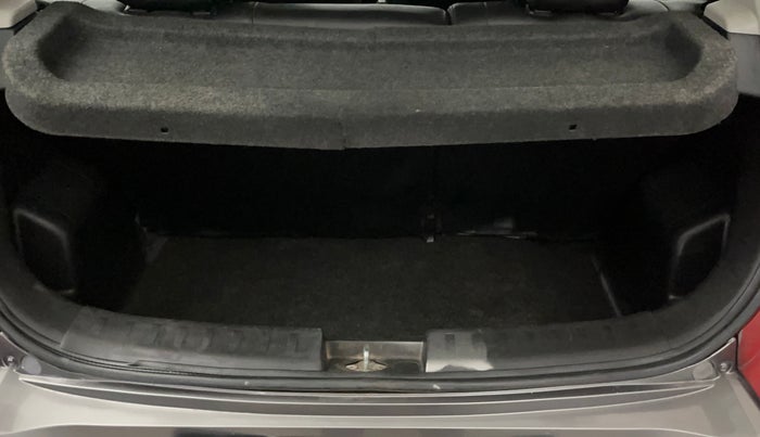 2015 Maruti Swift ZXI, Petrol, Manual, 50,887 km, Boot Inside
