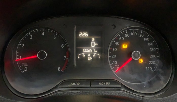 2016 Volkswagen Polo COMFORTLINE 1.2L, Petrol, Manual, 1,00,255 km, Odometer Image