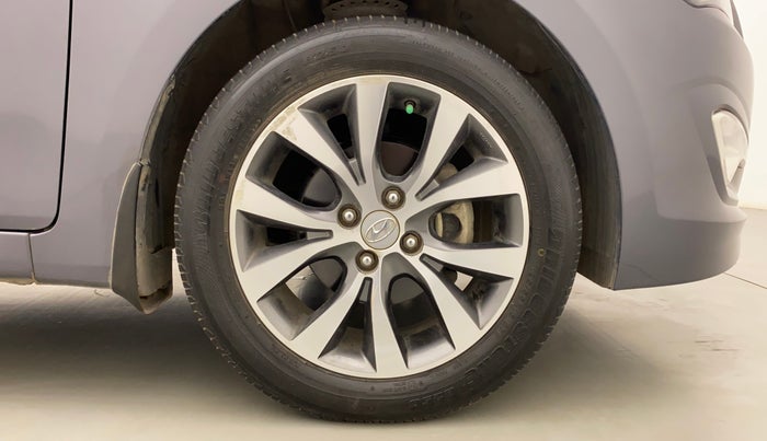 2017 Hyundai Verna 1.6 VTVT SX, Petrol, Manual, 32,893 km, Right Front Wheel