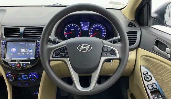 2017 Hyundai Verna 1.6 VTVT SX, Petrol, Manual, 32,893 km, Steering Wheel Close Up
