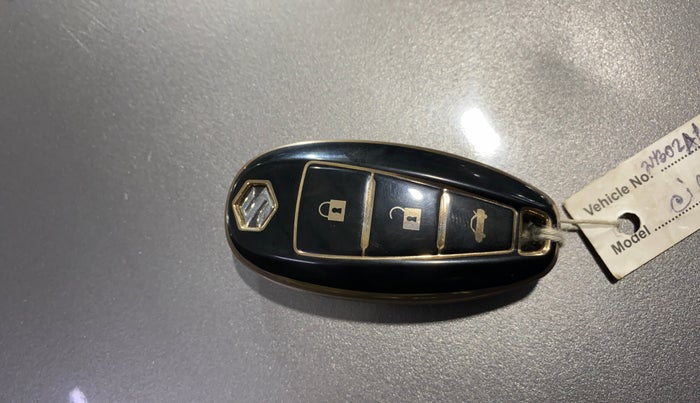 2017 Maruti Ciaz ALPHA 1.4 PETROL, Petrol, Manual, 53,995 km, Key Close Up