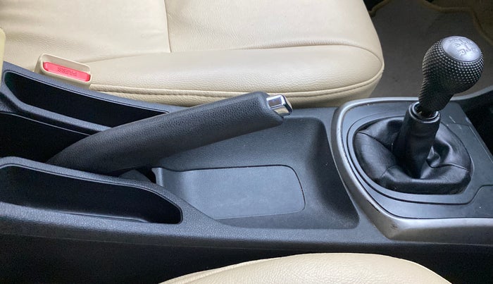2017 Honda City V MT PETROL, Petrol, Manual, 51,611 km, Gear Lever