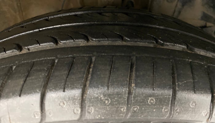 2017 Honda City V MT PETROL, Petrol, Manual, 51,611 km, Right Front Tyre Tread