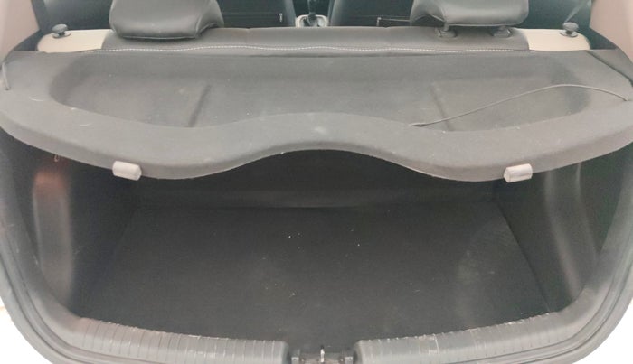 2015 Hyundai Grand i10 ASTA AT 1.2 KAPPA VTVT, Petrol, Automatic, 45,319 km, Boot Inside