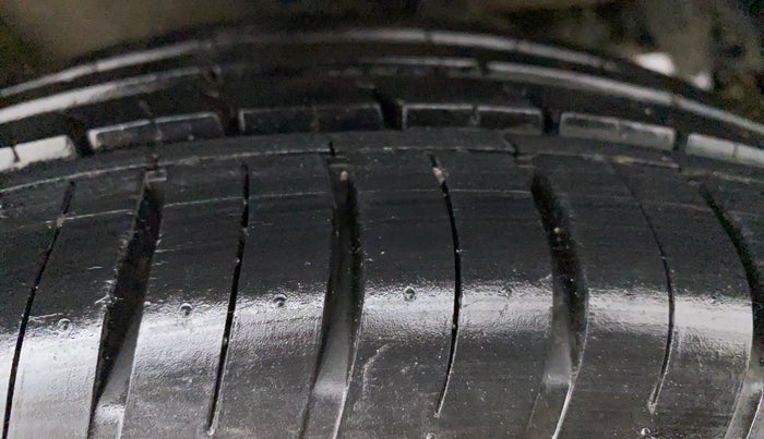 2019 Renault Duster 85 PS RXS MT DIESEL, Diesel, Manual, 12,408 km, Right Rear Tyre Tread