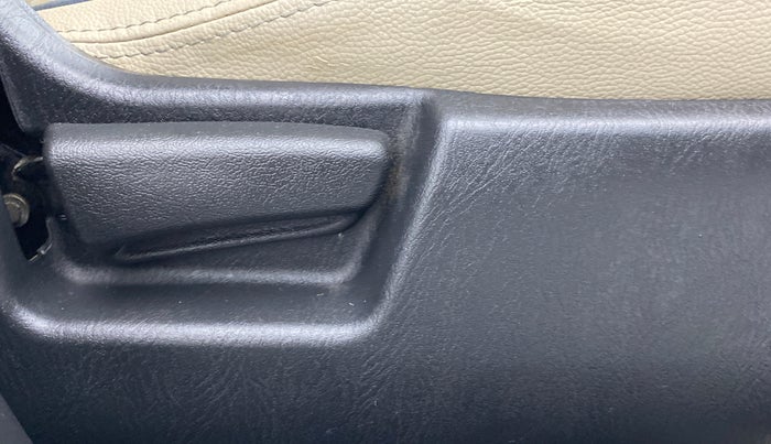 2020 Maruti Alto LXI, Petrol, Manual, 31,307 km, Driver Side Adjustment Panel