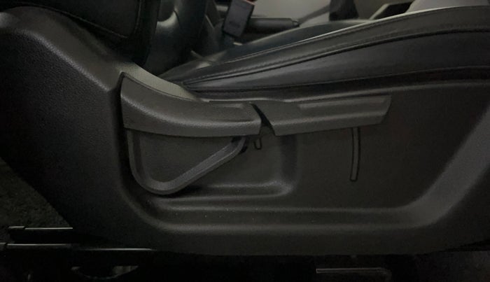 2023 KIA CARENS PREMIUM 1.5 PETROL 7 STR, Petrol, Manual, 16,745 km, Driver Side Adjustment Panel