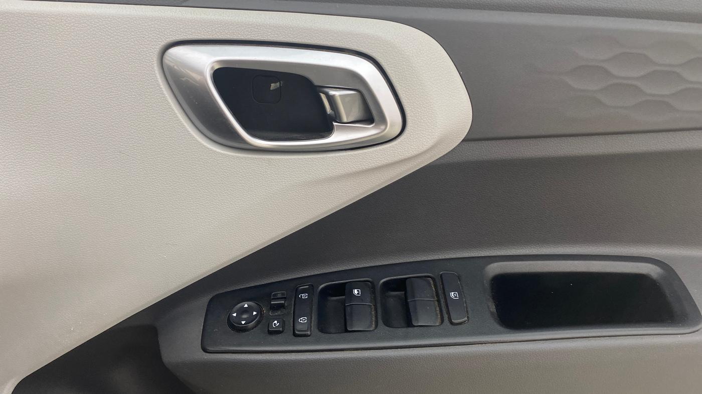 2021 Hyundai GRAND I10 NIOS SPORTZ AMT 1.2 KAPPA VTVT, Petrol, Automatic, 43,784 km, Driver Side Door Panels Control