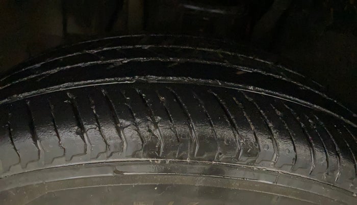 2023 Nissan MAGNITE XL, Petrol, Manual, 28,990 km, Left Front Tyre Tread