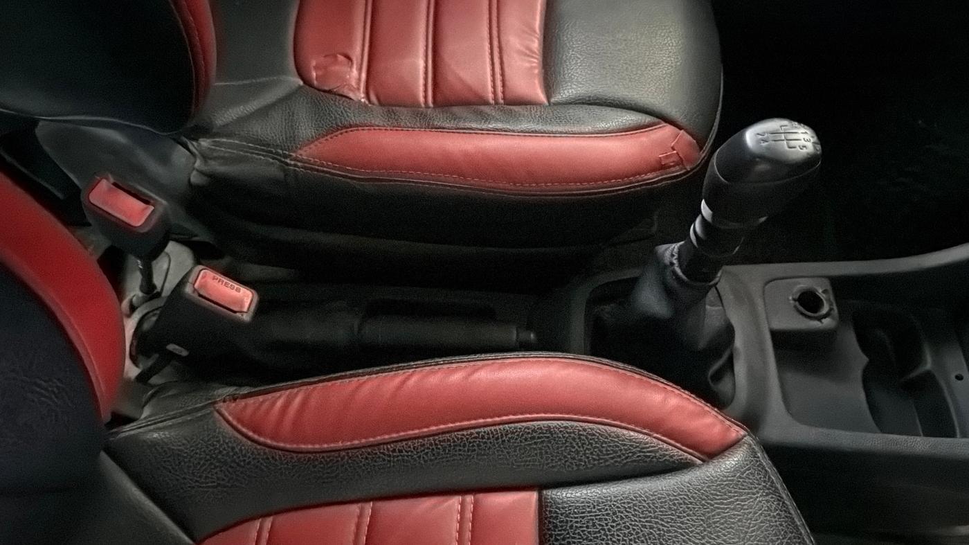 2018 Renault Kwid RXL 1.0, CNG, Manual, 49,487 km, Gear Lever