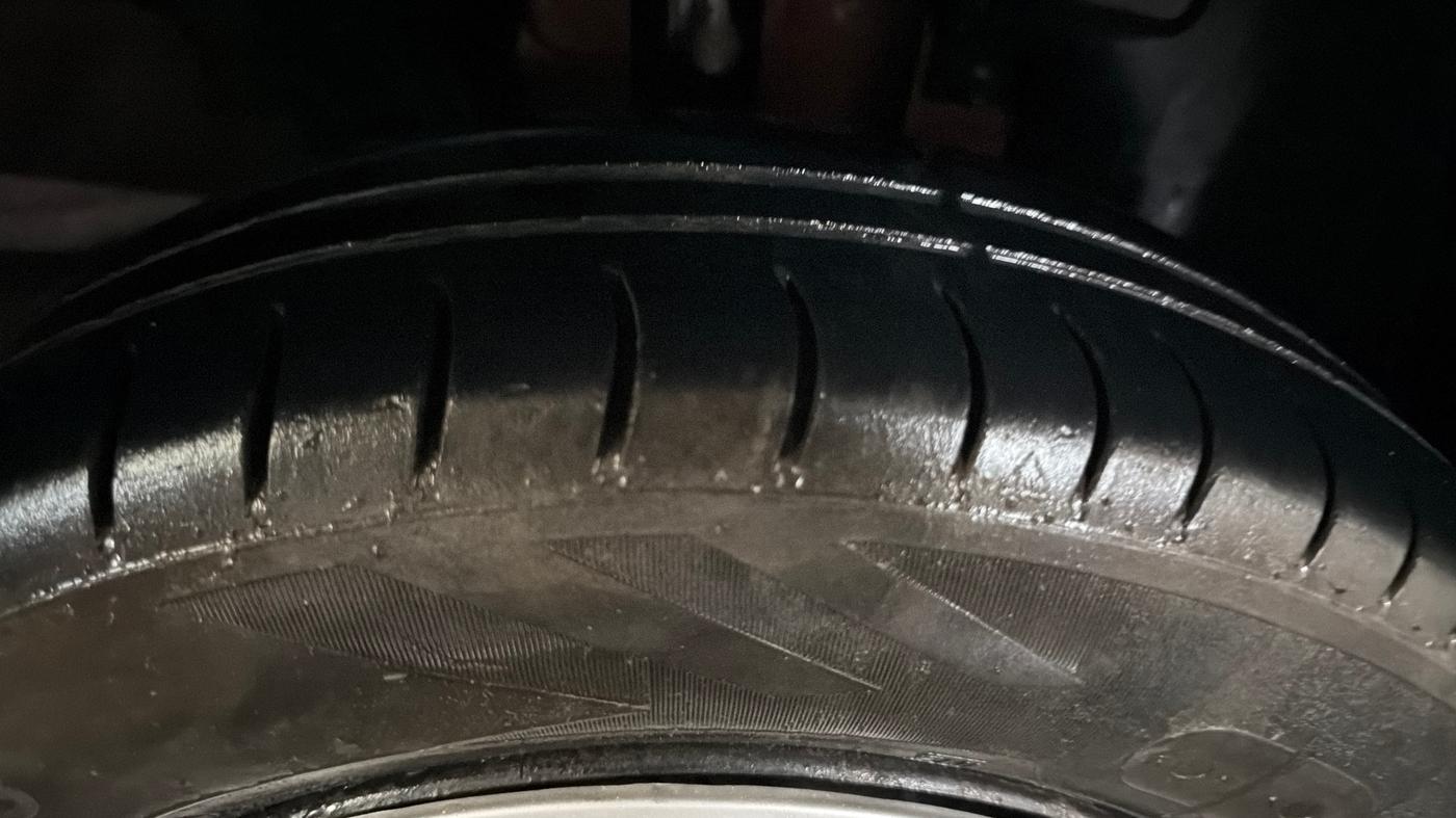 2018 Renault Kwid RXL 1.0, CNG, Manual, 49,487 km, Right Front Tyre Tread