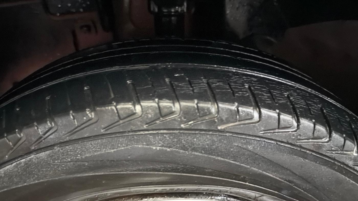 2018 Renault Kwid RXL 1.0, CNG, Manual, 49,487 km, Left Front Tyre Tread