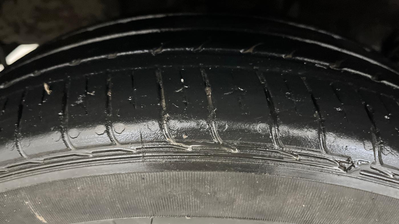2022 Tata Tiago XZA PLUS PETROL, Petrol, Automatic, 12,042 km, Right Rear Tyre Tread