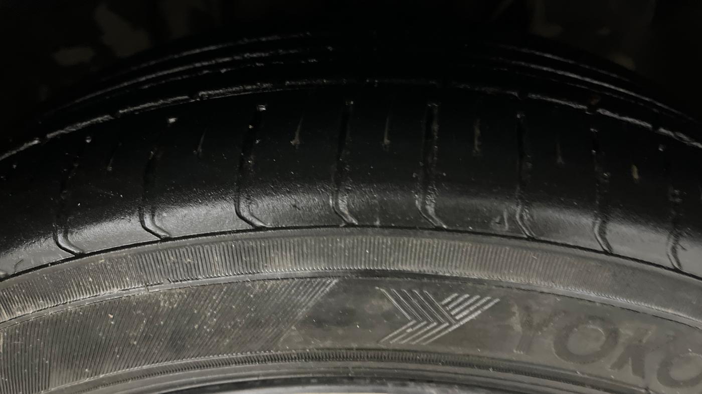 2022 Tata Tiago XZA PLUS PETROL, Petrol, Automatic, 12,042 km, Right Front Tyre Tread
