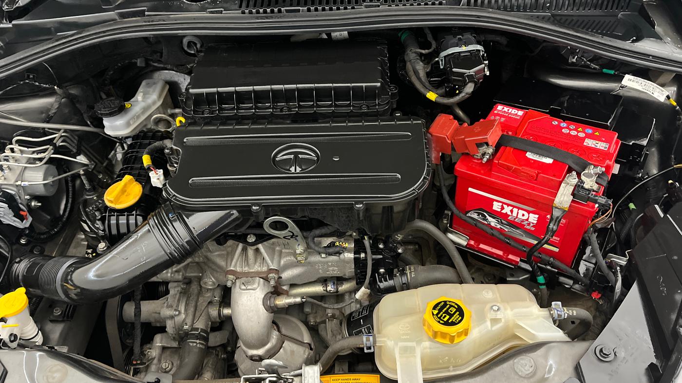 2022 Tata Tiago XZA PLUS PETROL, Petrol, Automatic, 12,042 km, Engine View - Left