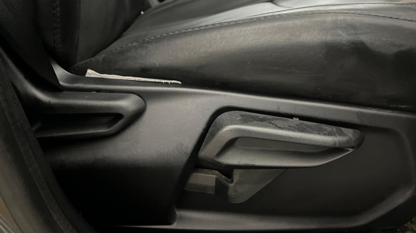2022 Tata Tiago XZA PLUS PETROL, Petrol, Automatic, 12,042 km, Driver Side Adjustment Panel
