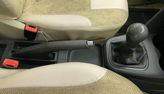 2013 Volkswagen Polo COMFORTLINE 1.2L PETROL, Petrol, Manual, 70,274 km, Gear Lever