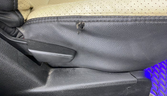 2017 Renault Duster RXS 85 PS, Diesel, Manual, 67,248 km, Driver Side Adjustment Panel